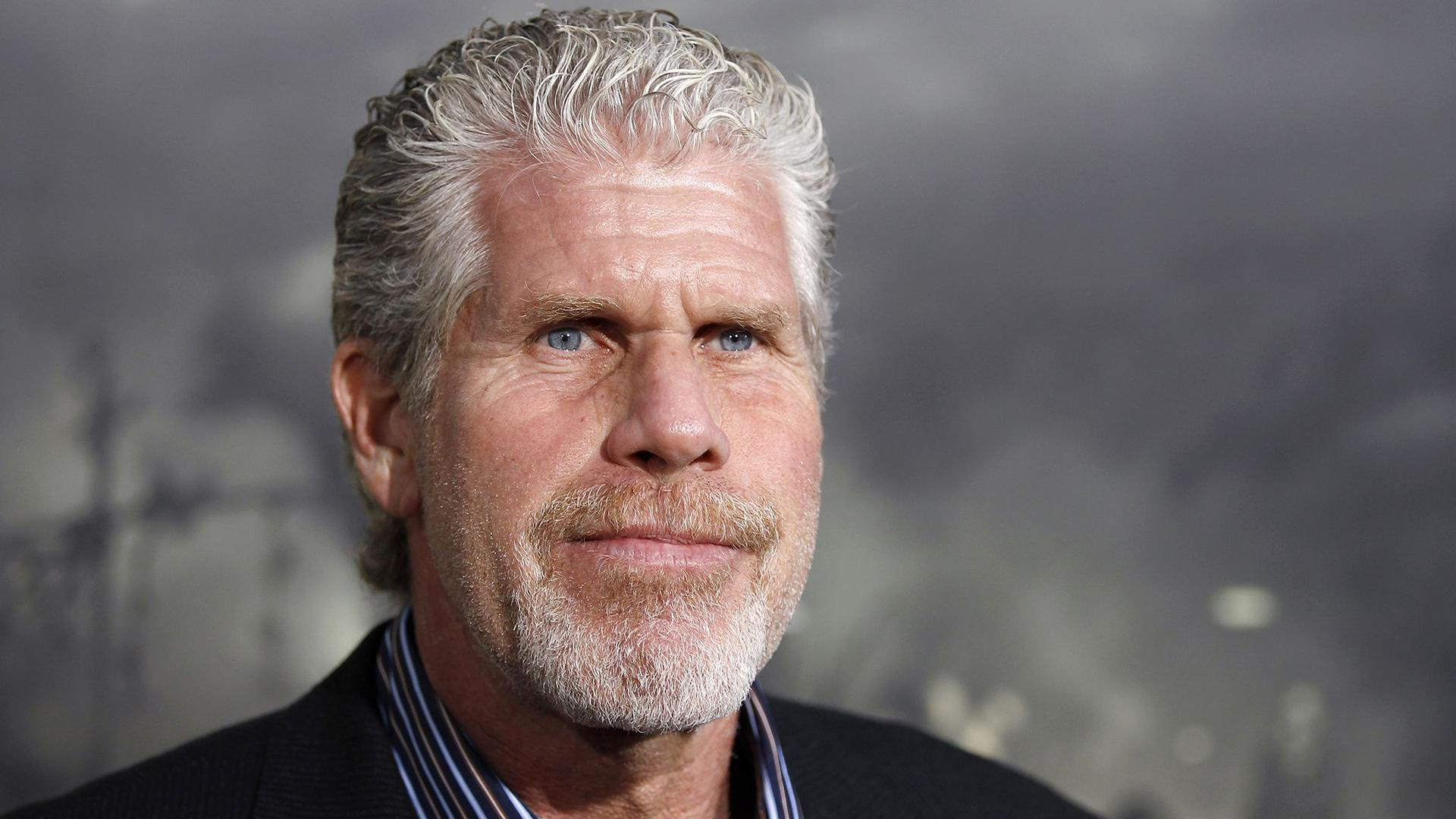 Attore Ron Perlman