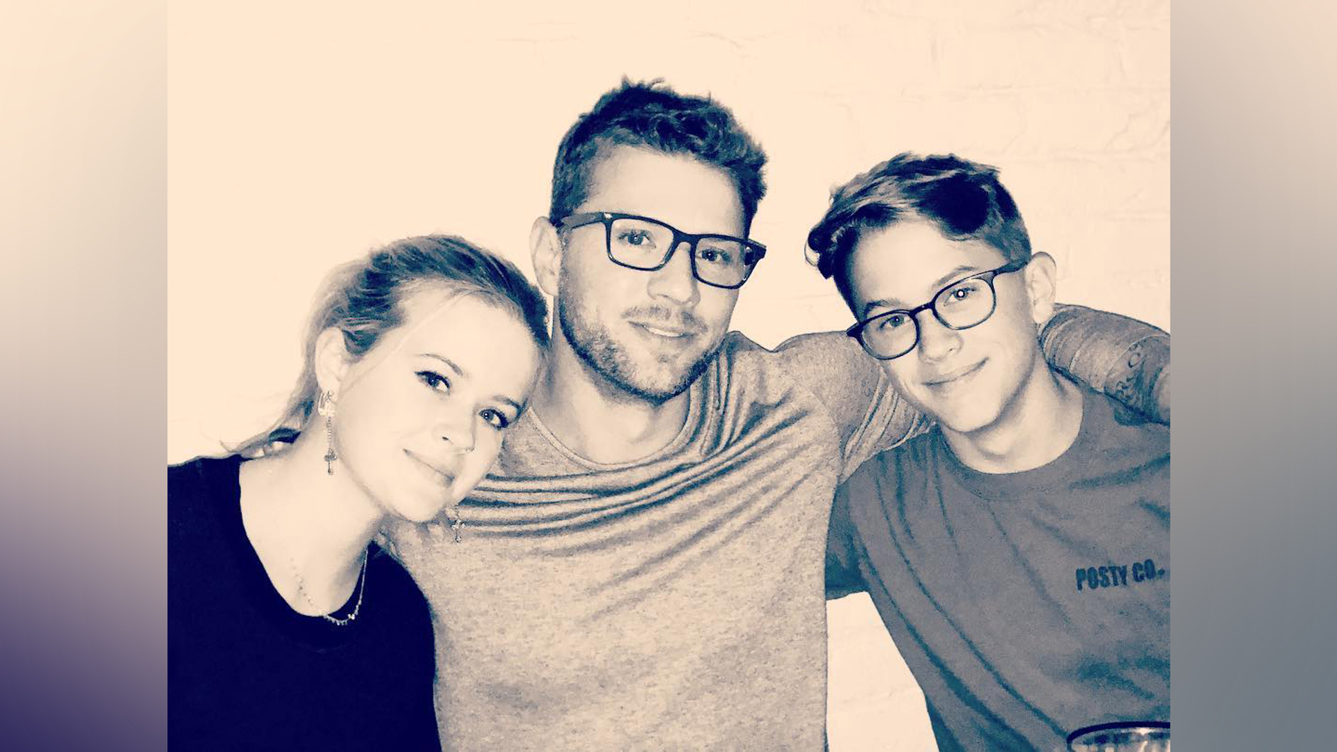 Ryan Phillippe con i figli di Reese Witherspoon