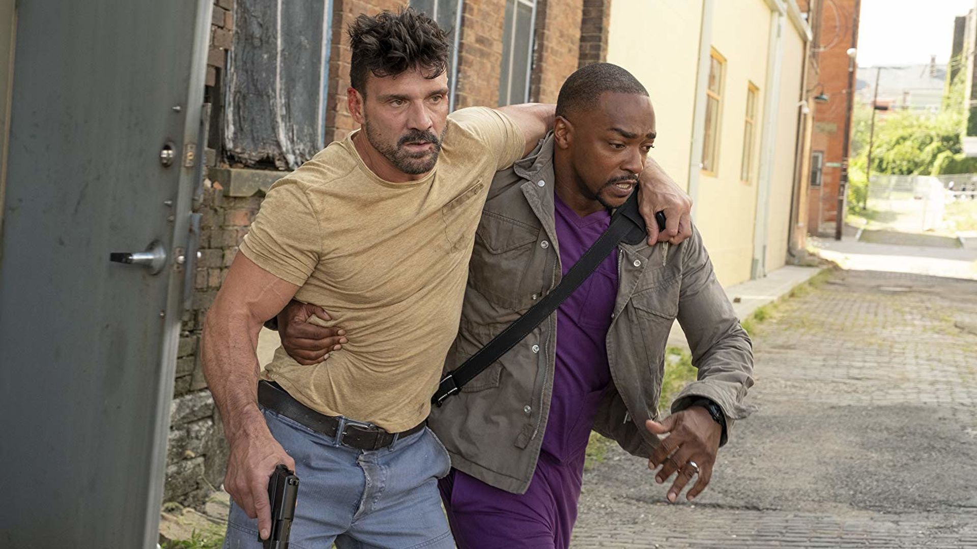 Frank Grillo nel film "Point Blank"