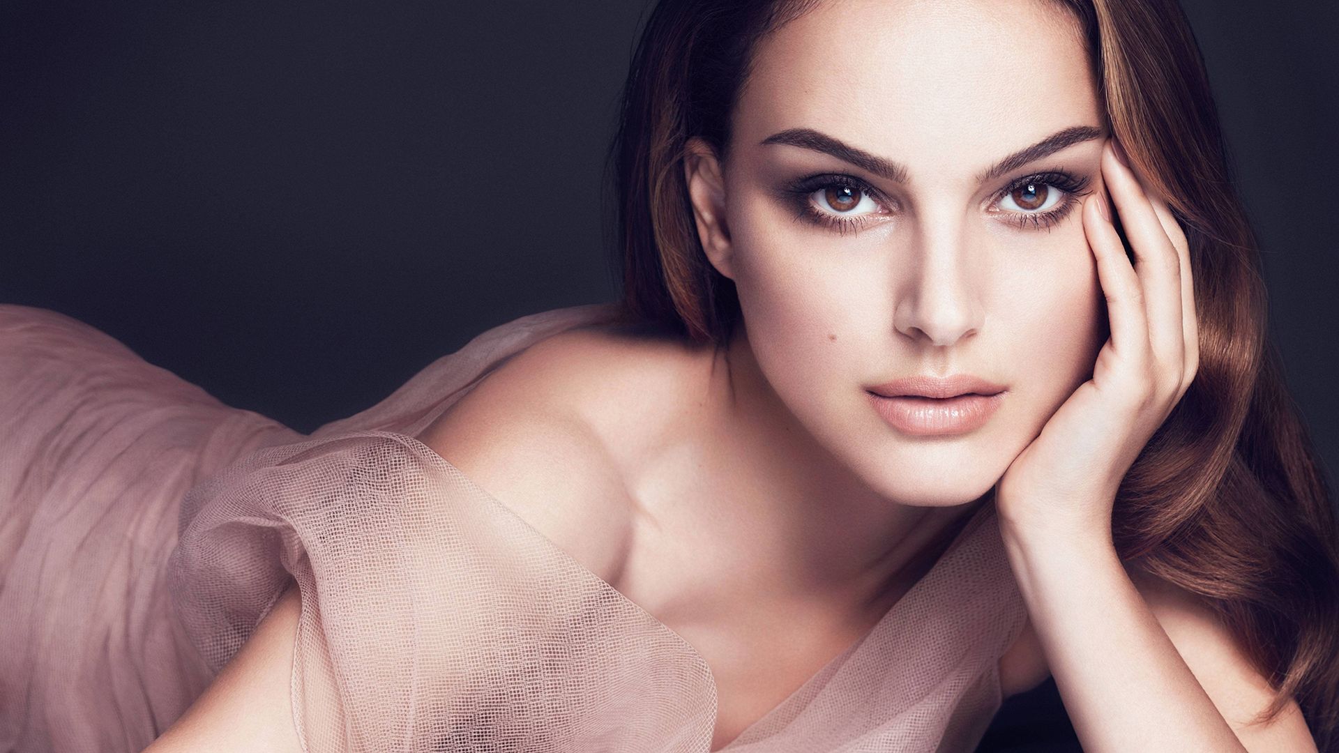 Attrice Natalie Portman – Donna Gemelli