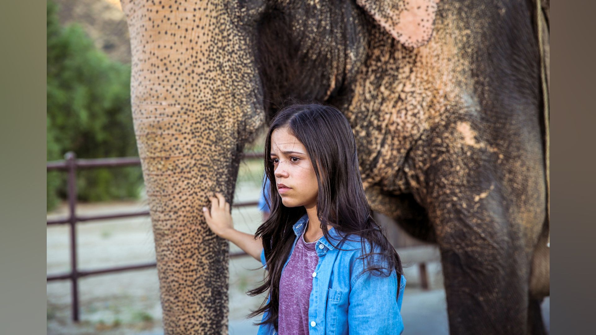 Jenna Ortega nel film Saving Flora