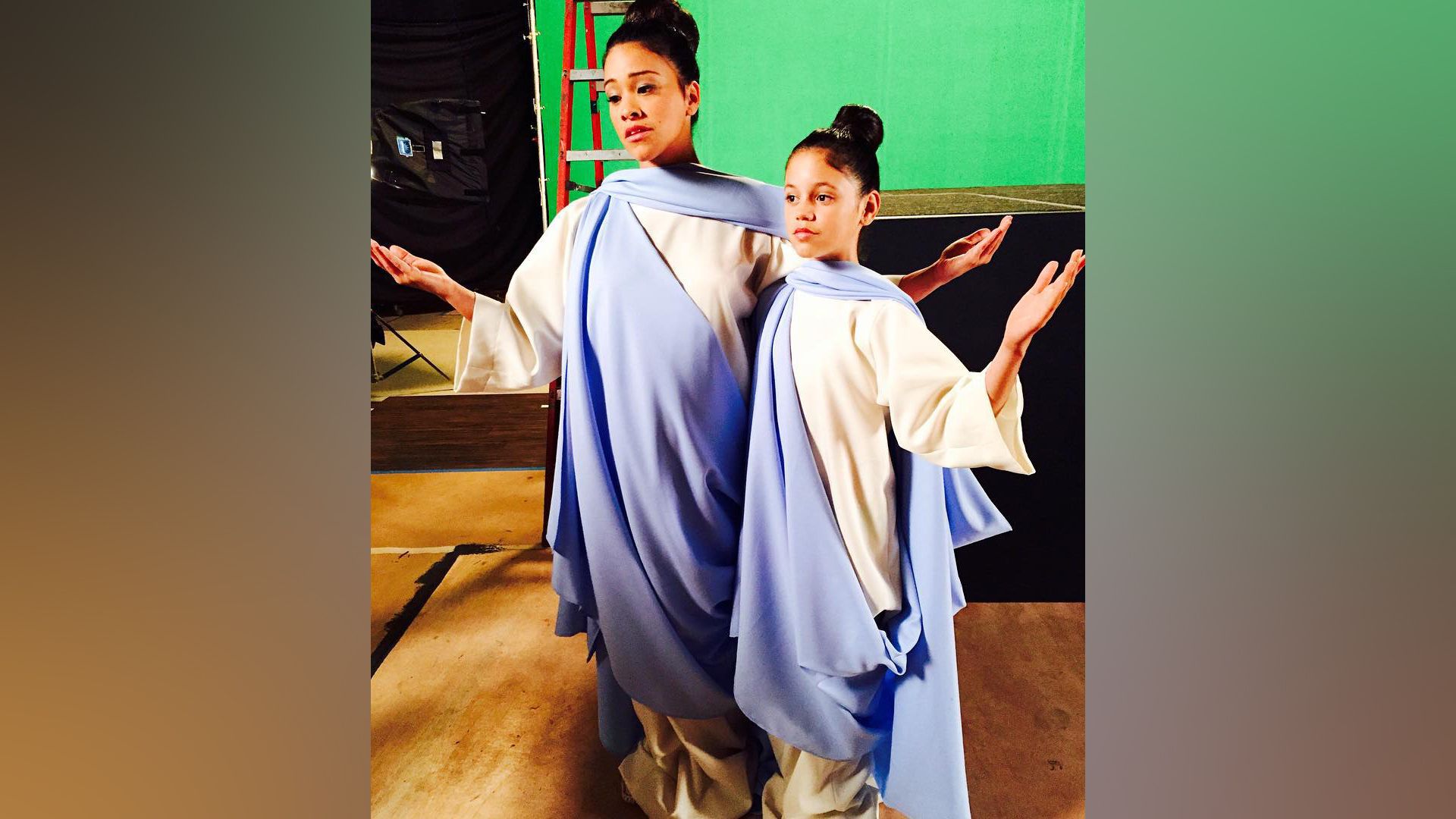 Jenna Ortega sul set della serie TV 'Jane the Virgin'