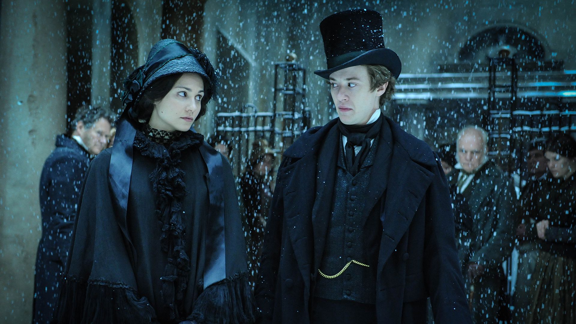 Joseph Quinn nella serie "Dickensian"