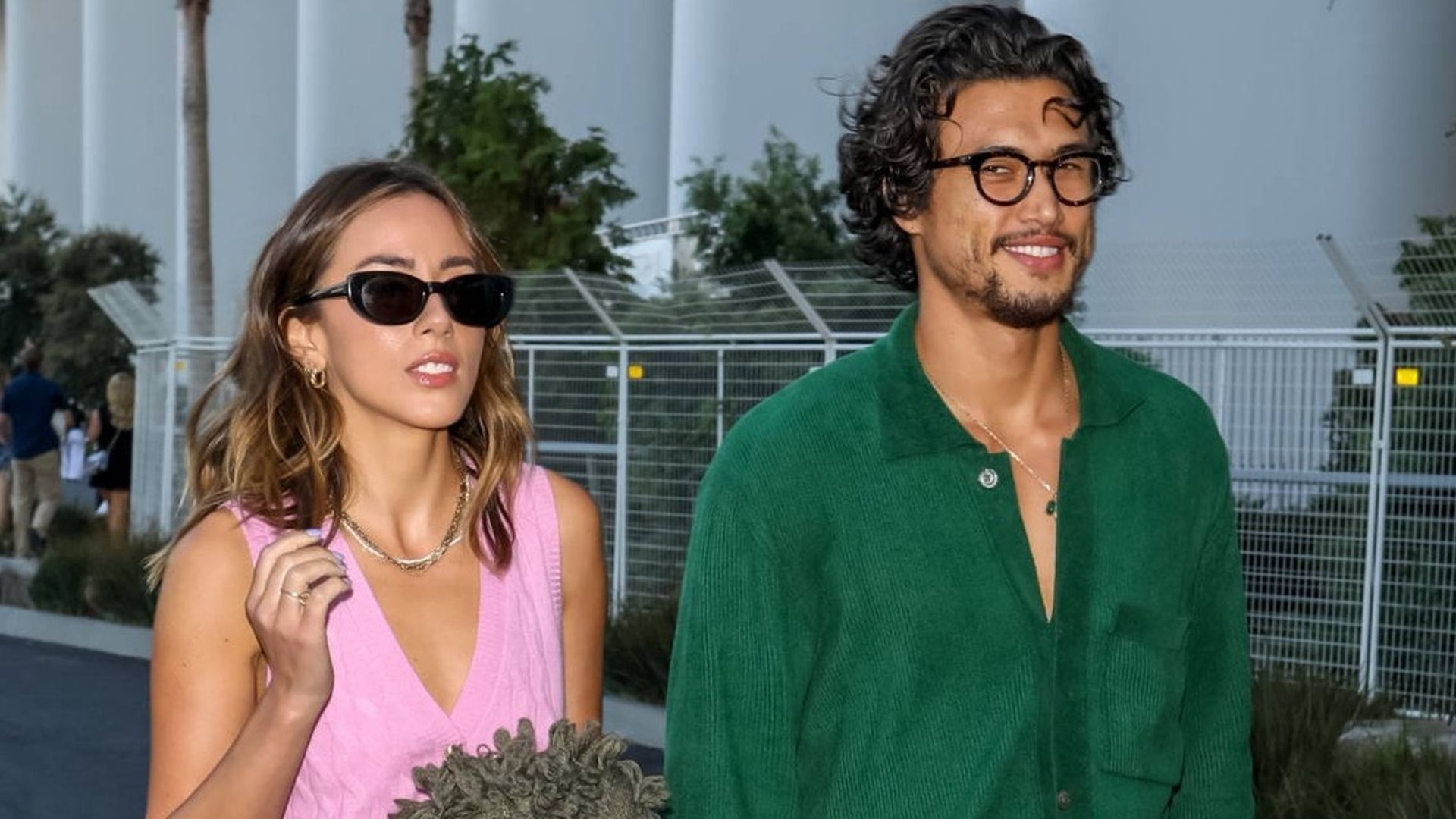 Charles Melton e Chloe Bennet