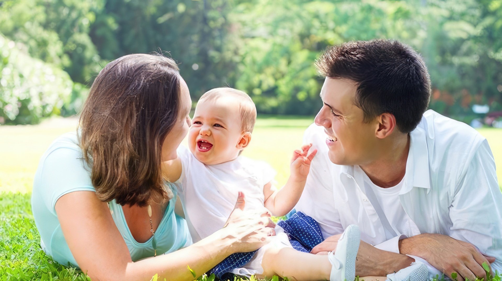I genitori Leone sono responsabili della crescita dei figli fin dalla nascita