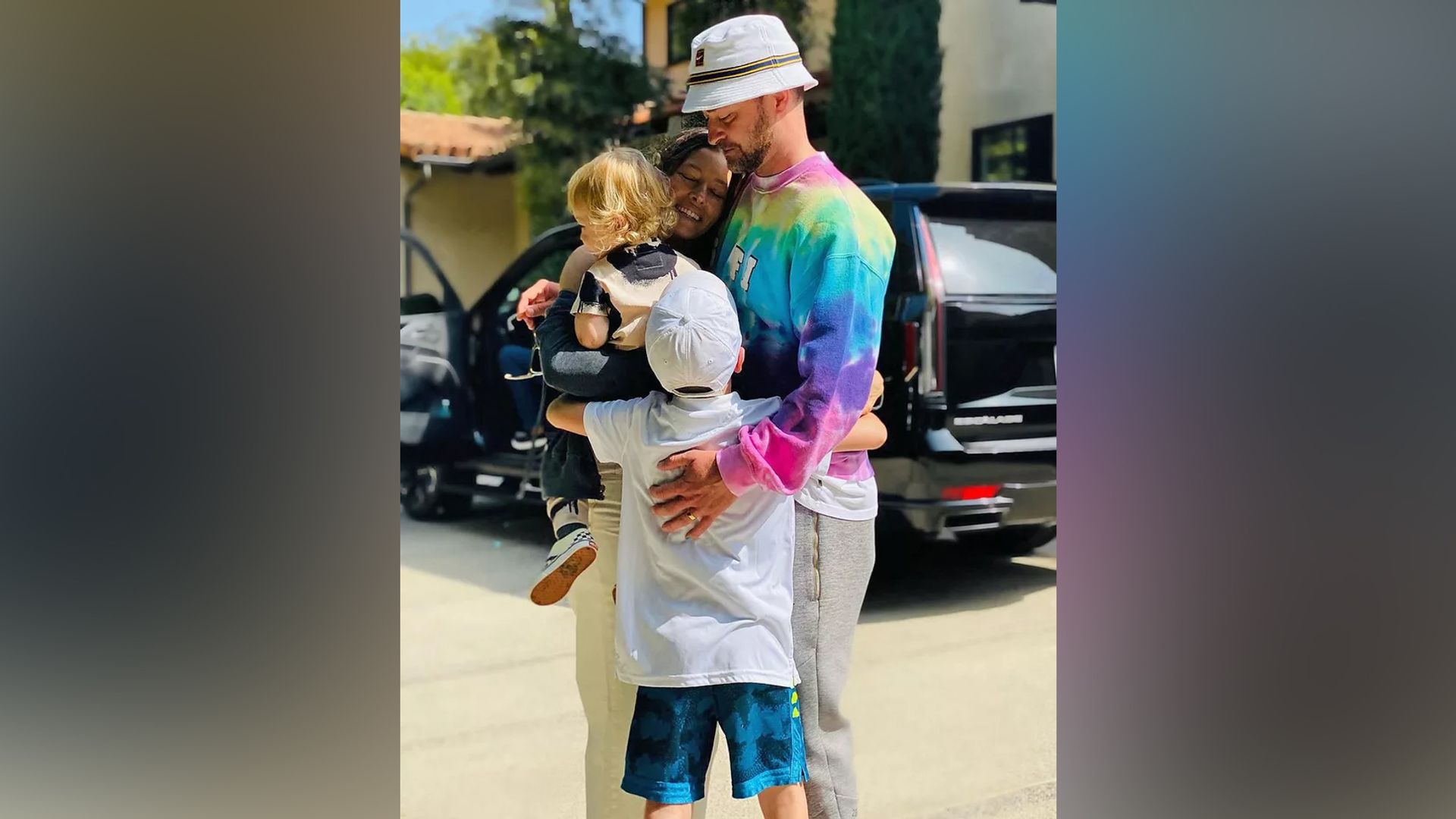 Jessica Biel con il marito e i figli