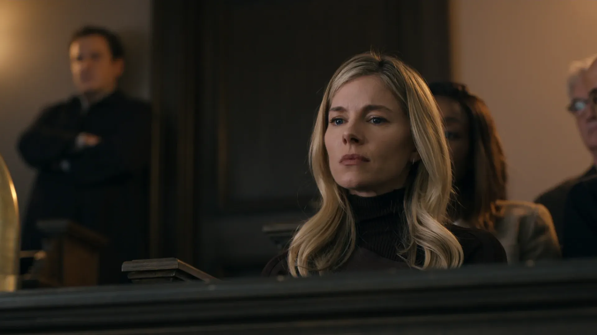 Sienna Miller nella serie 'Anatomy of a Scandal'