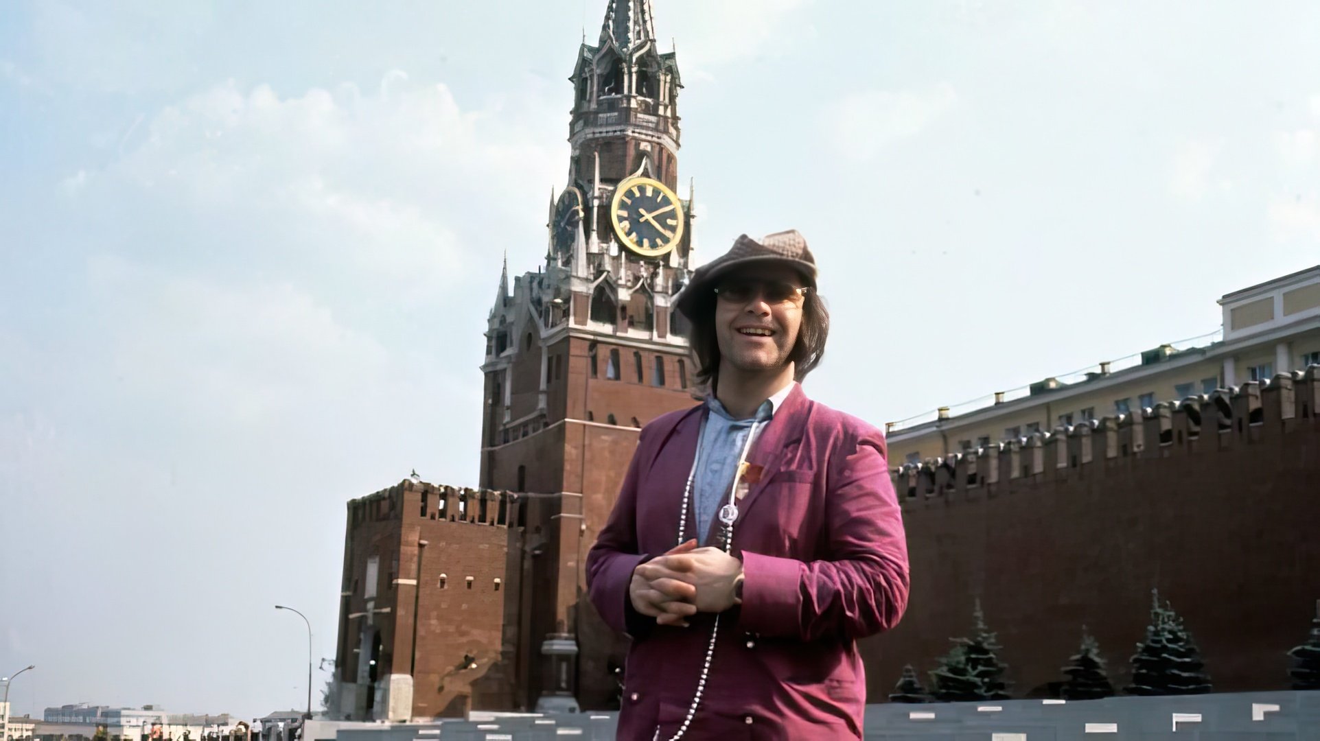 Nel 1979, Elton John fece un tour in URSS