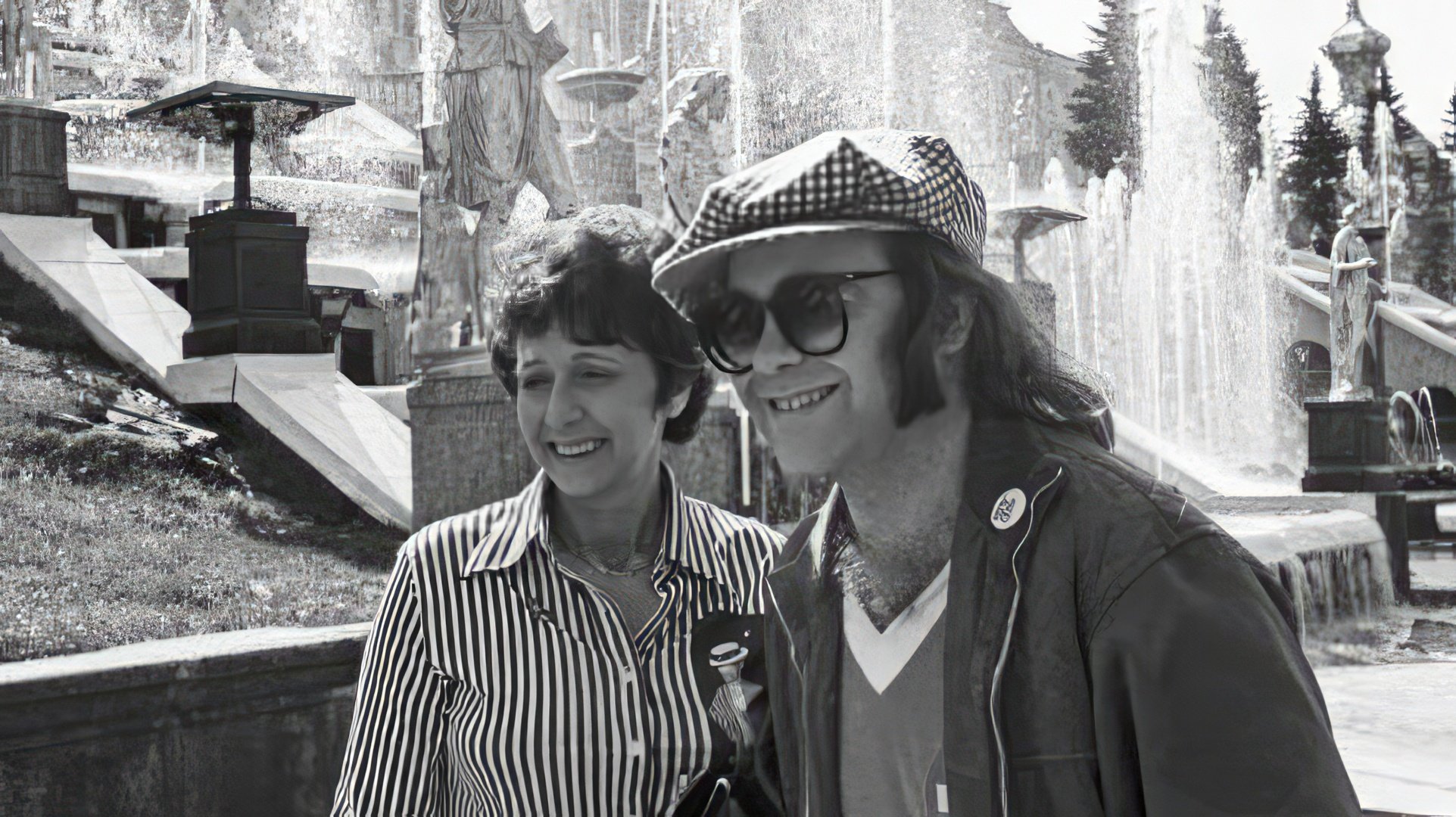 Il musicista con sua madre a Peterhof