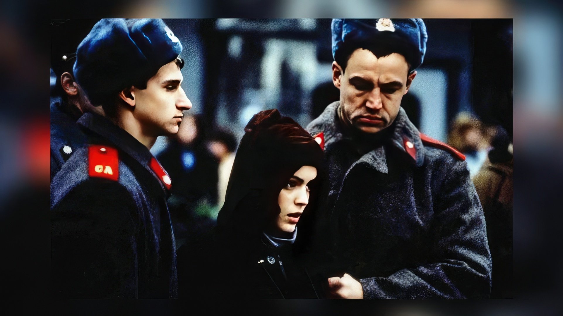 Una Scena da 'Candles in the Dark'