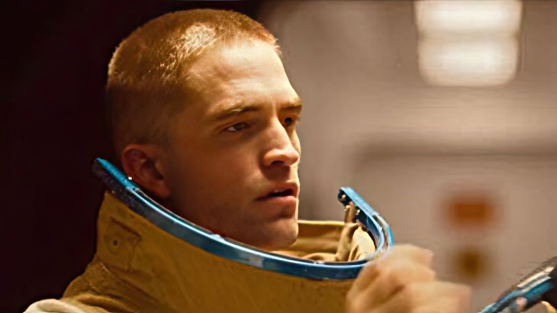 Robert Pattinson nel film "High Life"