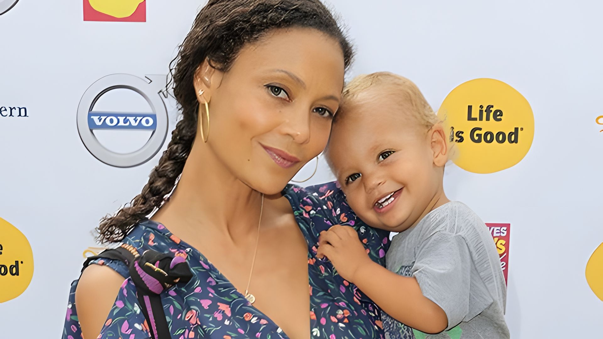 Thandiwe Newton con il figlio