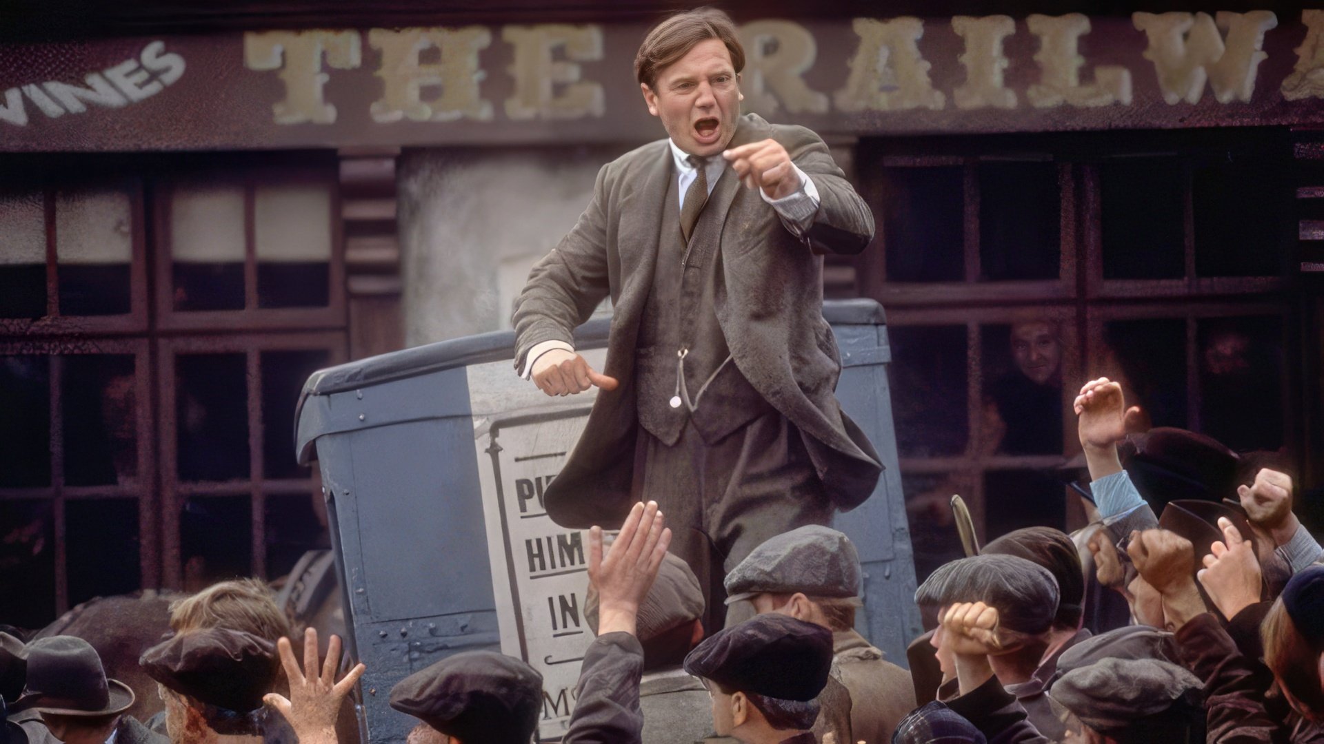 Liam Neeson nel film "Michael Collins"