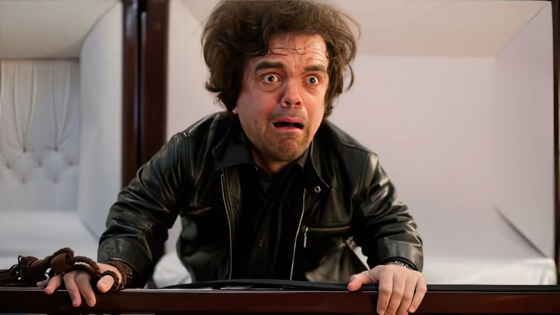 Il personaggio eccentrico di Peter Dinklage in "Death at a Funeral"