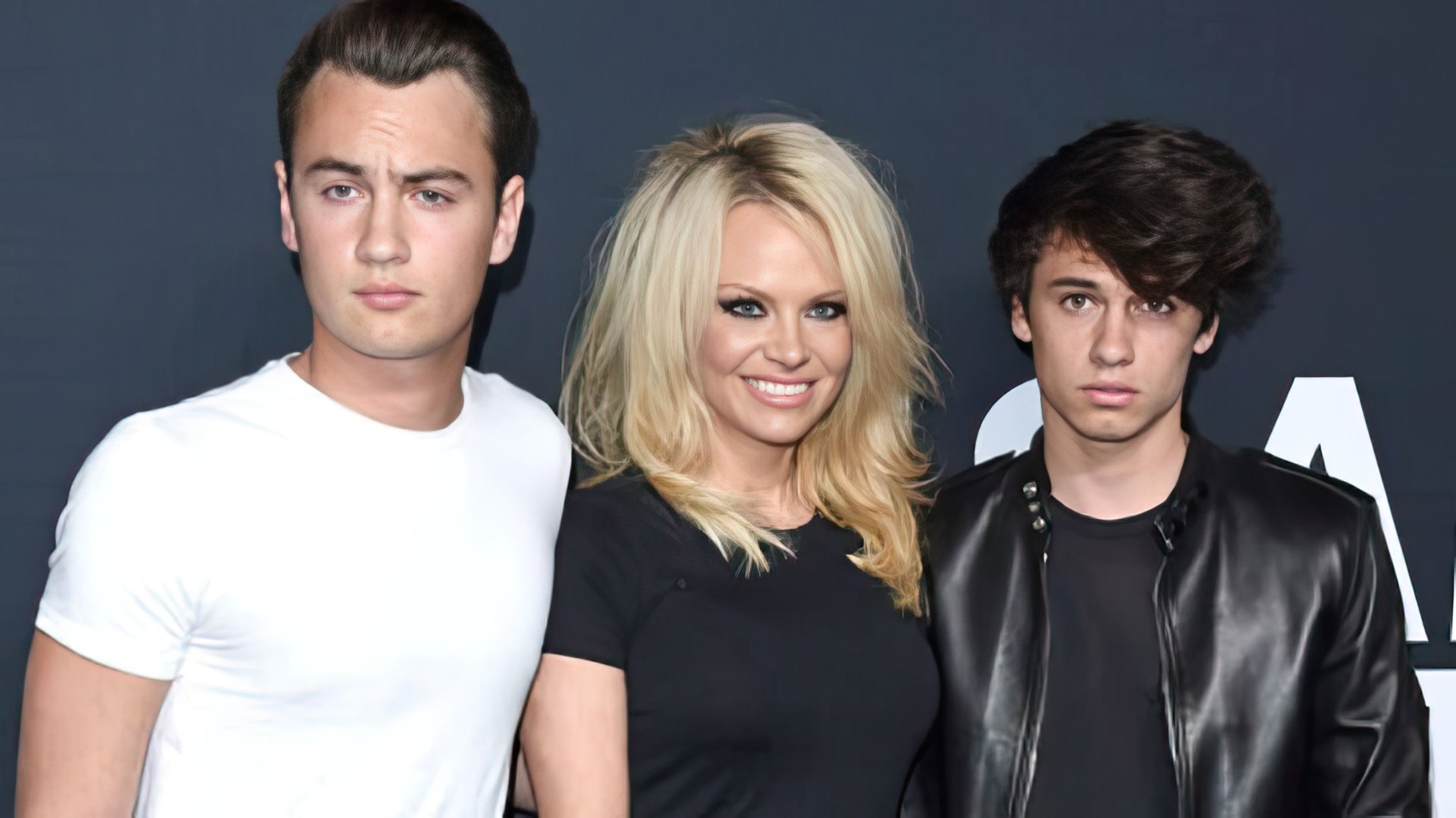 I figli di Pamela Anderson sono ormai adulti