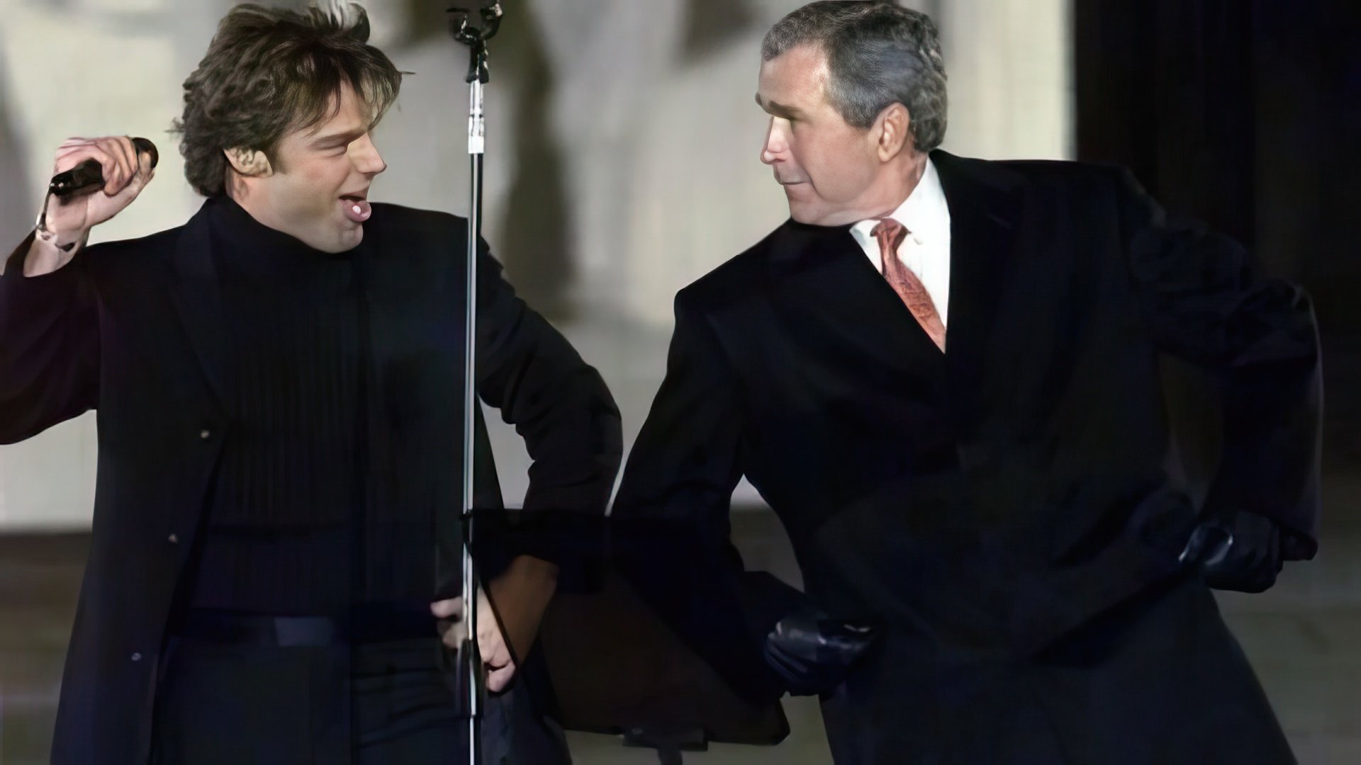 Ricky Martin ha ballato con George Bush