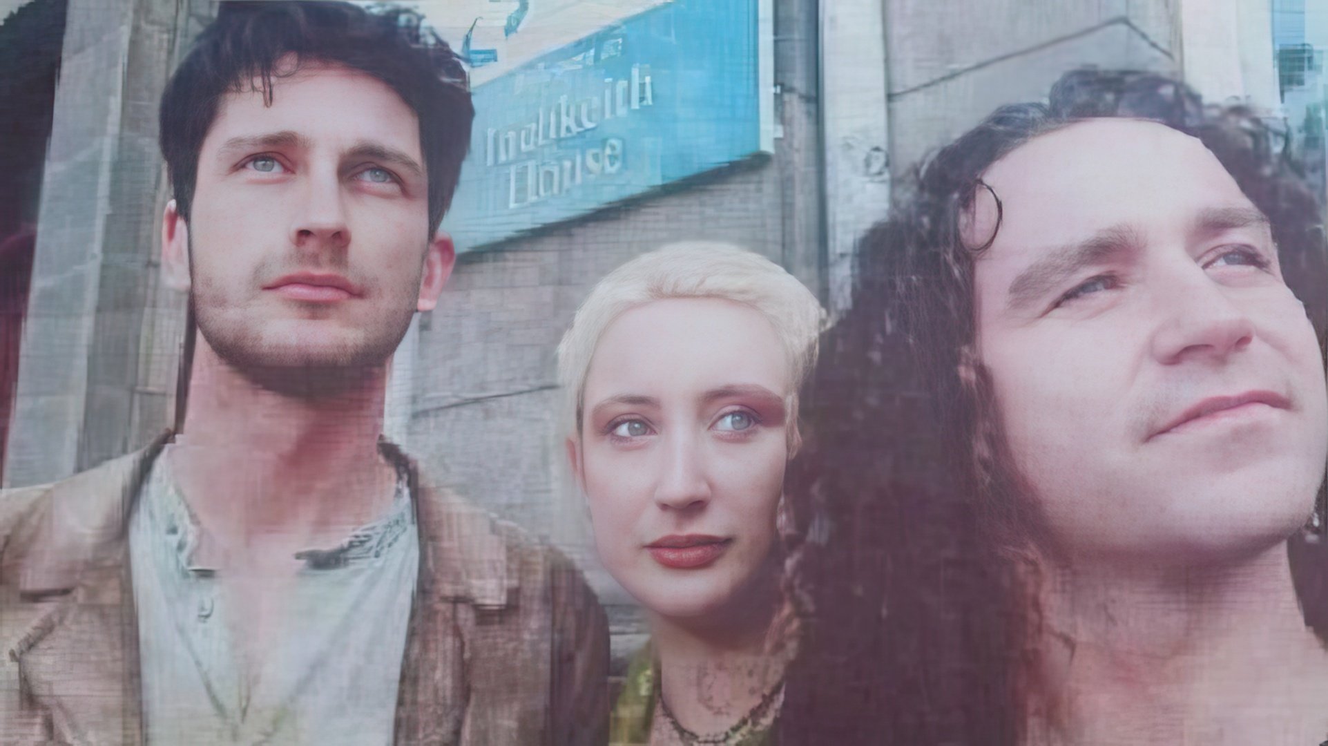 Il giovane Gerard Butler nella produzione di "Trainspotting" (a sinistra)