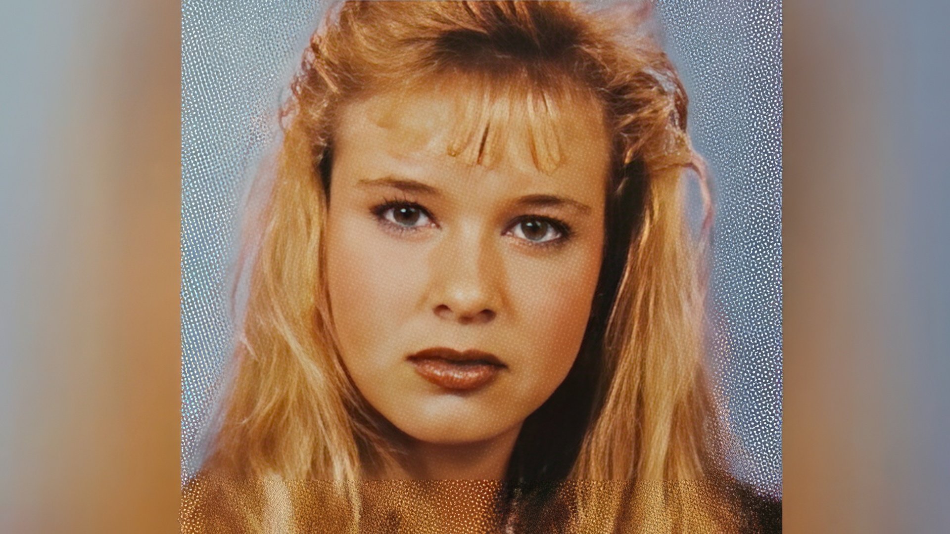 Una giovane Renee Zellweger: foto di laurea scolastica