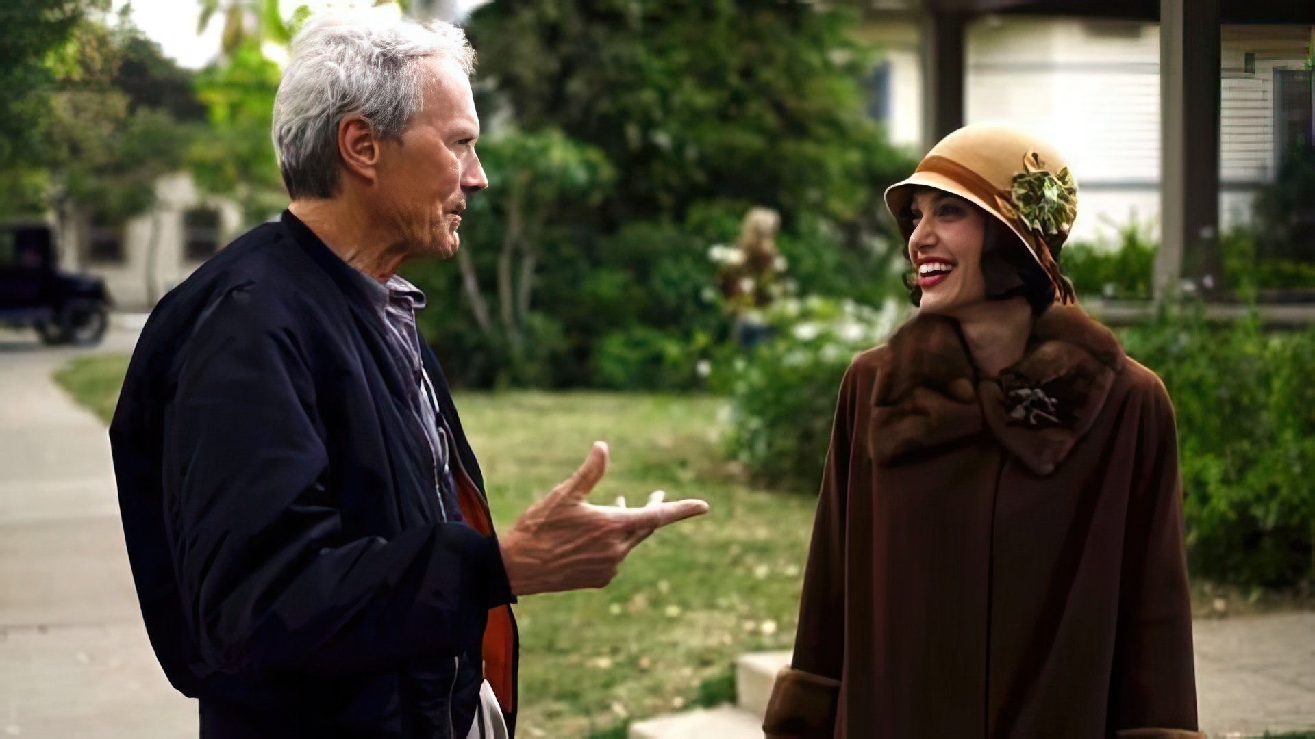 Clint Eastwood e Angelina Jolie sul set del thriller Changeling