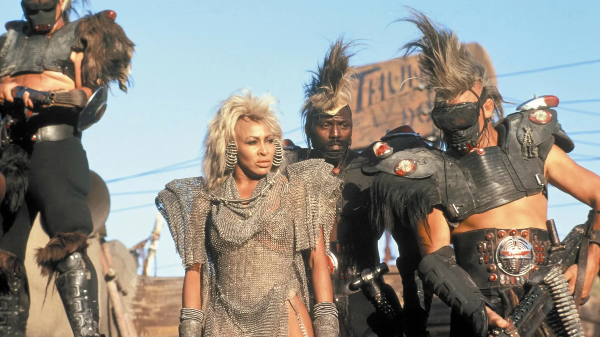 Tina Turner sul set di Mad Max: Oltre la sfera del tuono