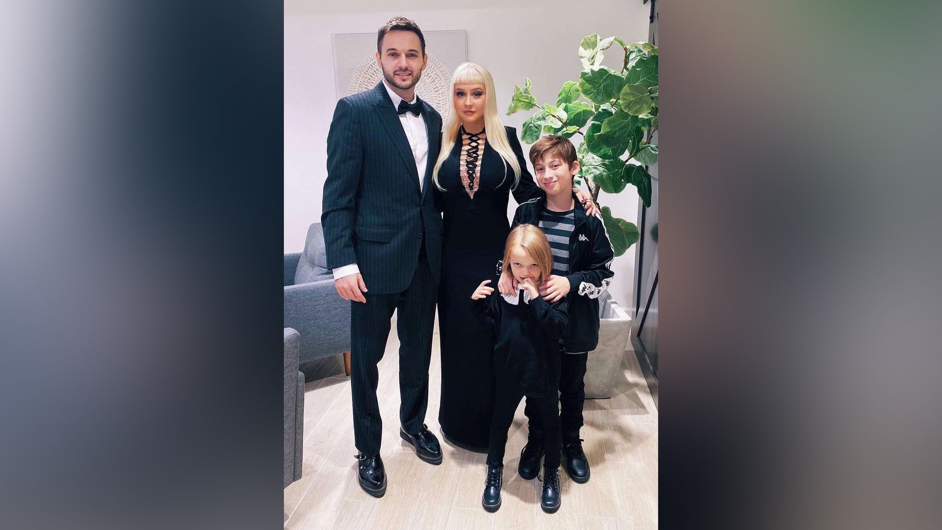 Christina Aguilera e Matthew Rutler con i loro figli