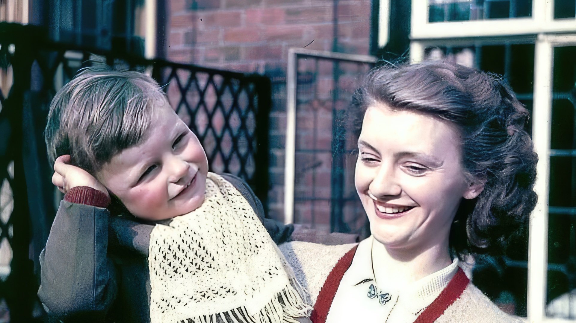 Il giovane Gordon Sumner (nella foto con sua zia)