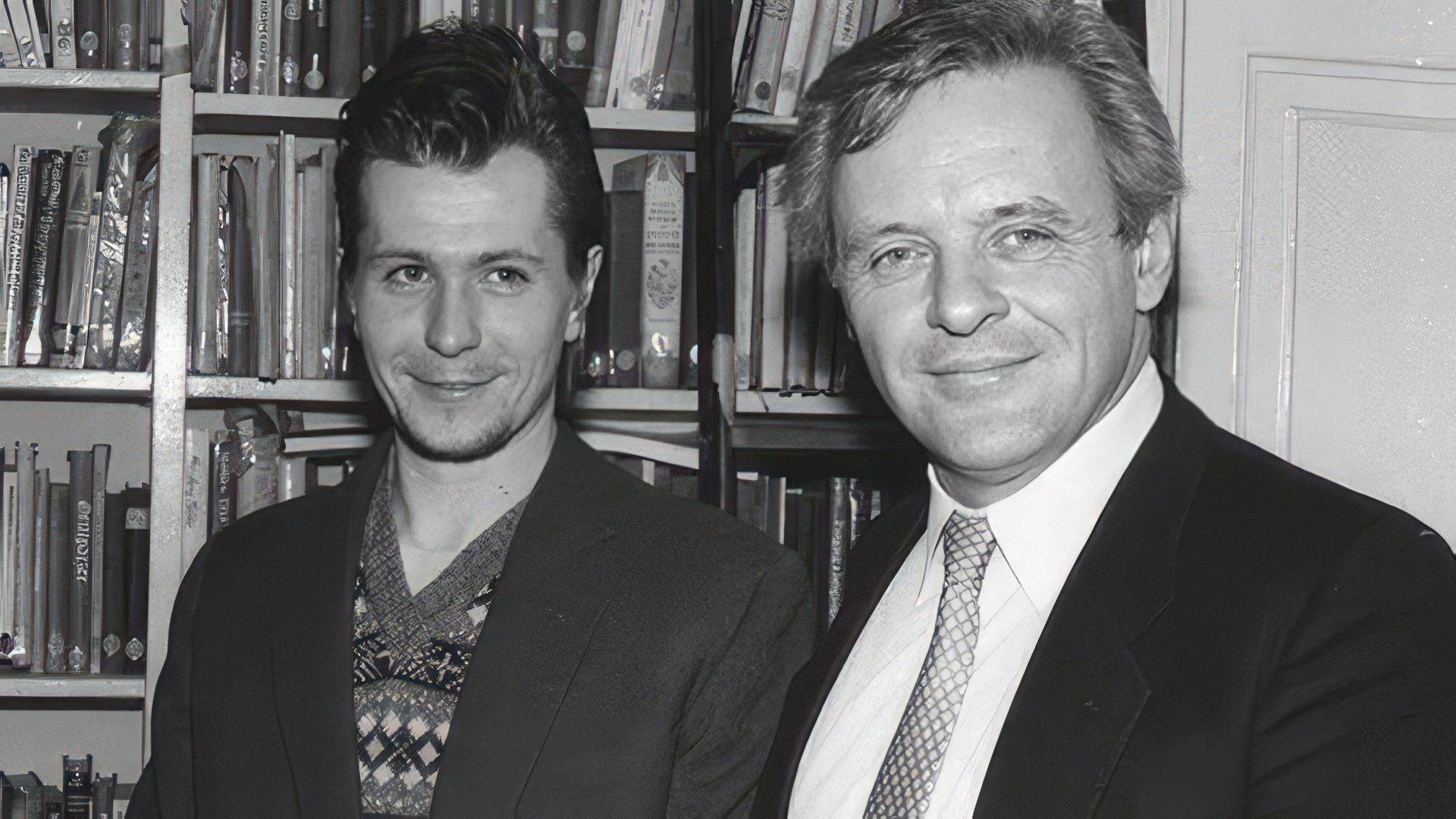 Il giovane Gary Oldman e Anthony Hopkins