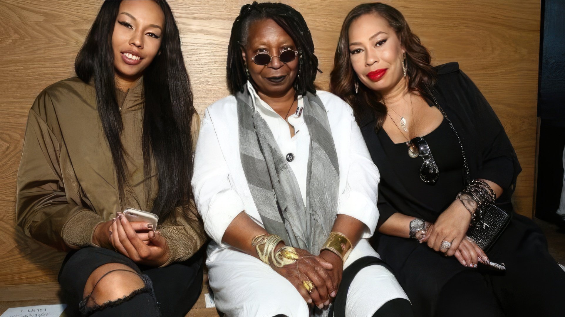 Whoopi Goldberg con sua figlia e sua nipote