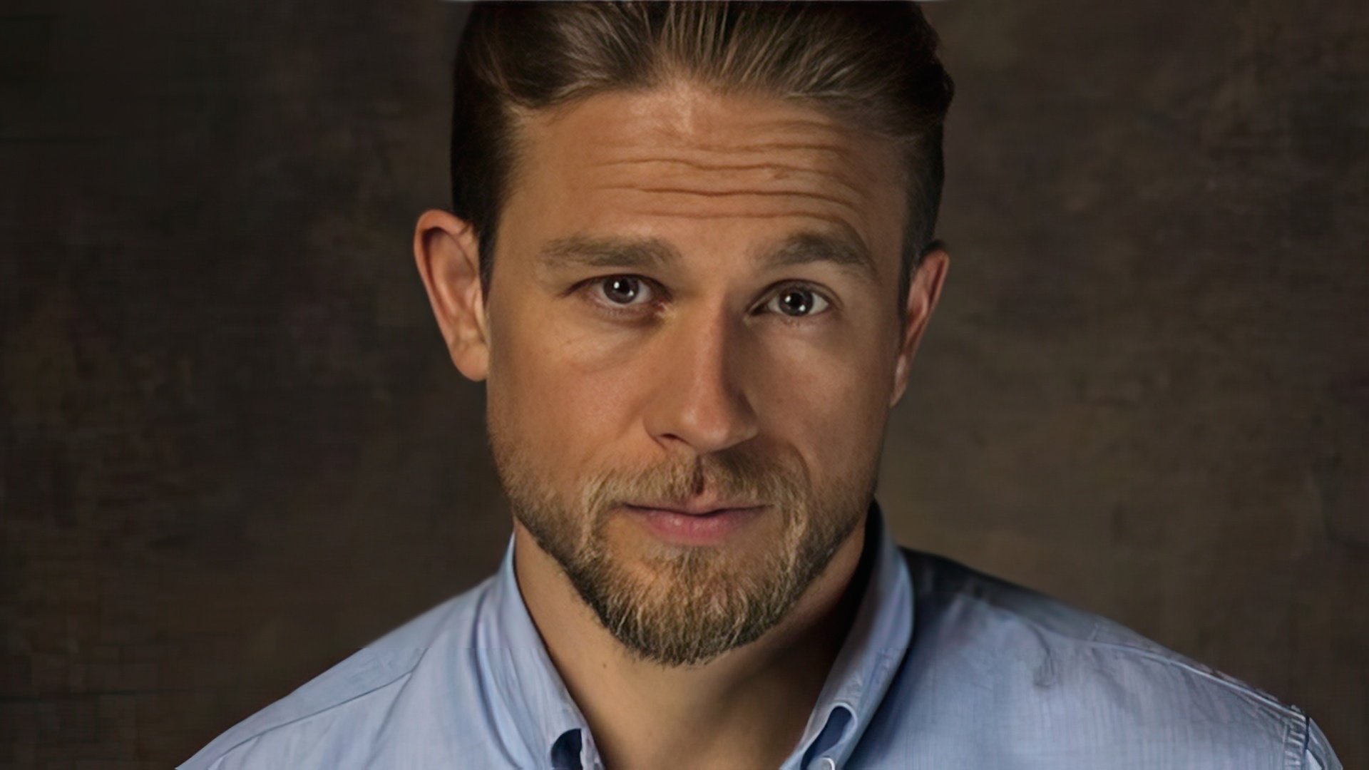 L'attore britannico Charlie Hunnam