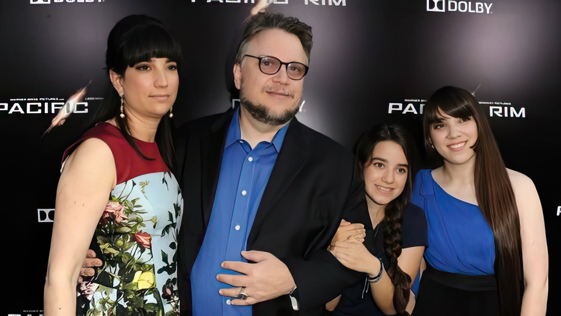 Guillermo del Toro con la sua prima moglie e i figli