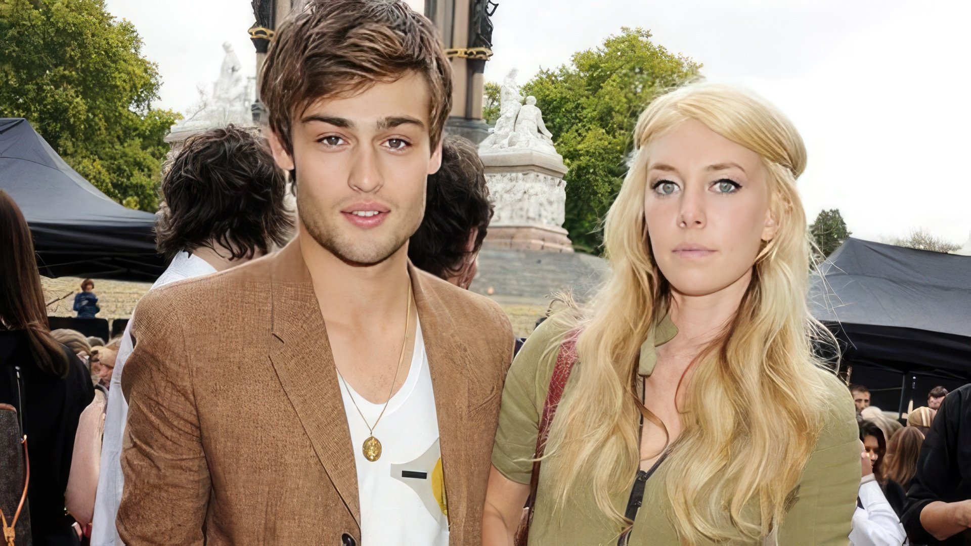 Vanessa Kirby e Douglas Booth