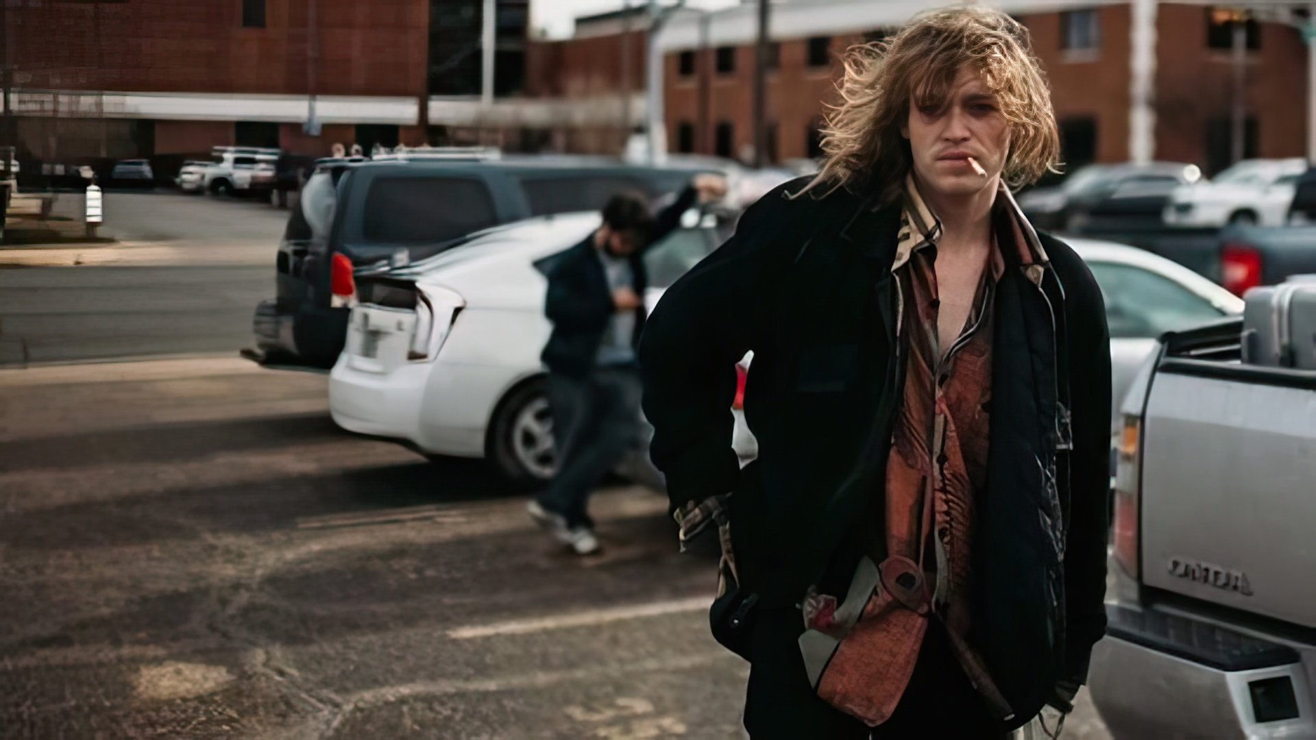 Caleb Landry Jones sul set di "Friday's Child"