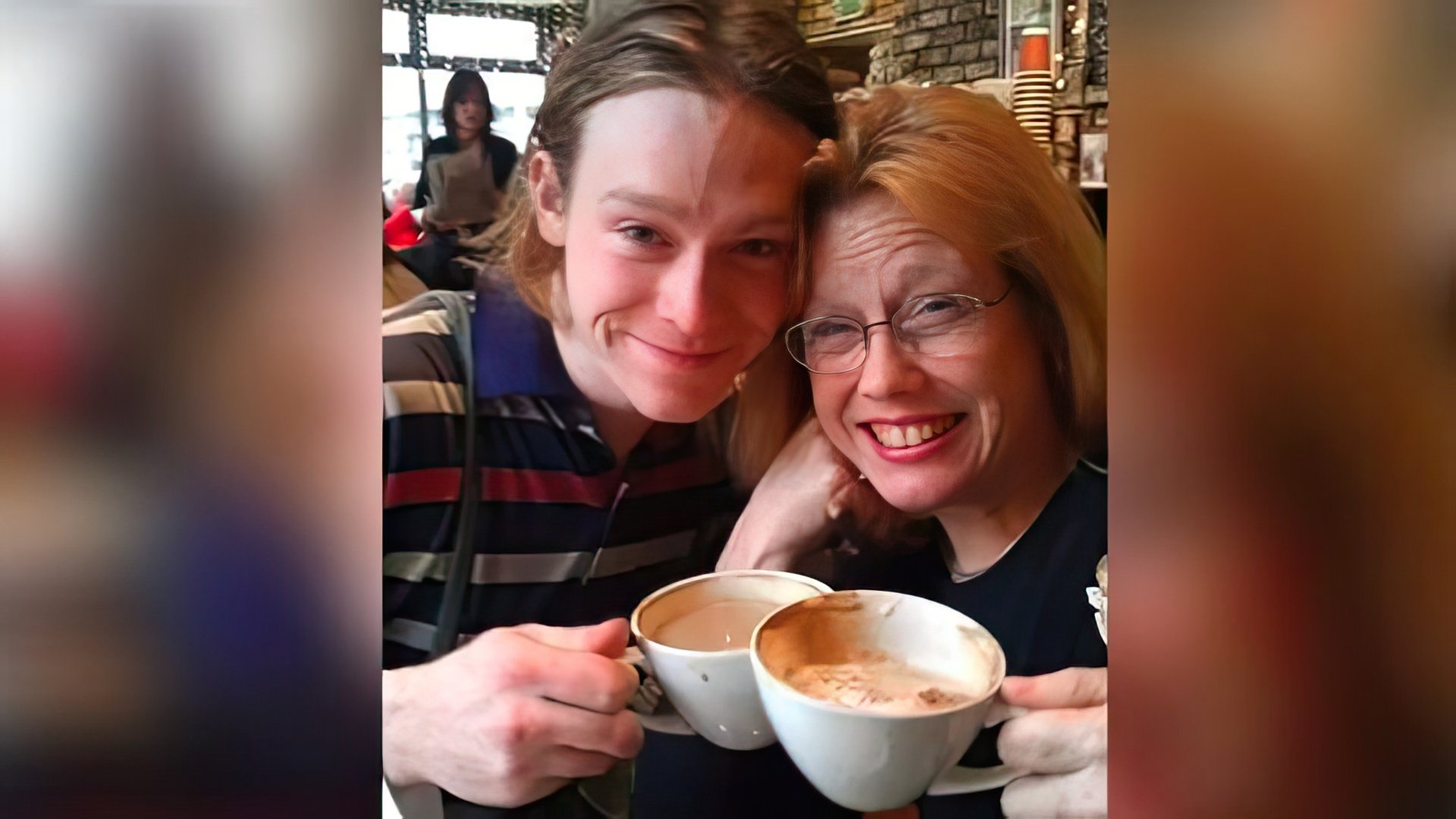 Caleb Landry Jones con sua madre