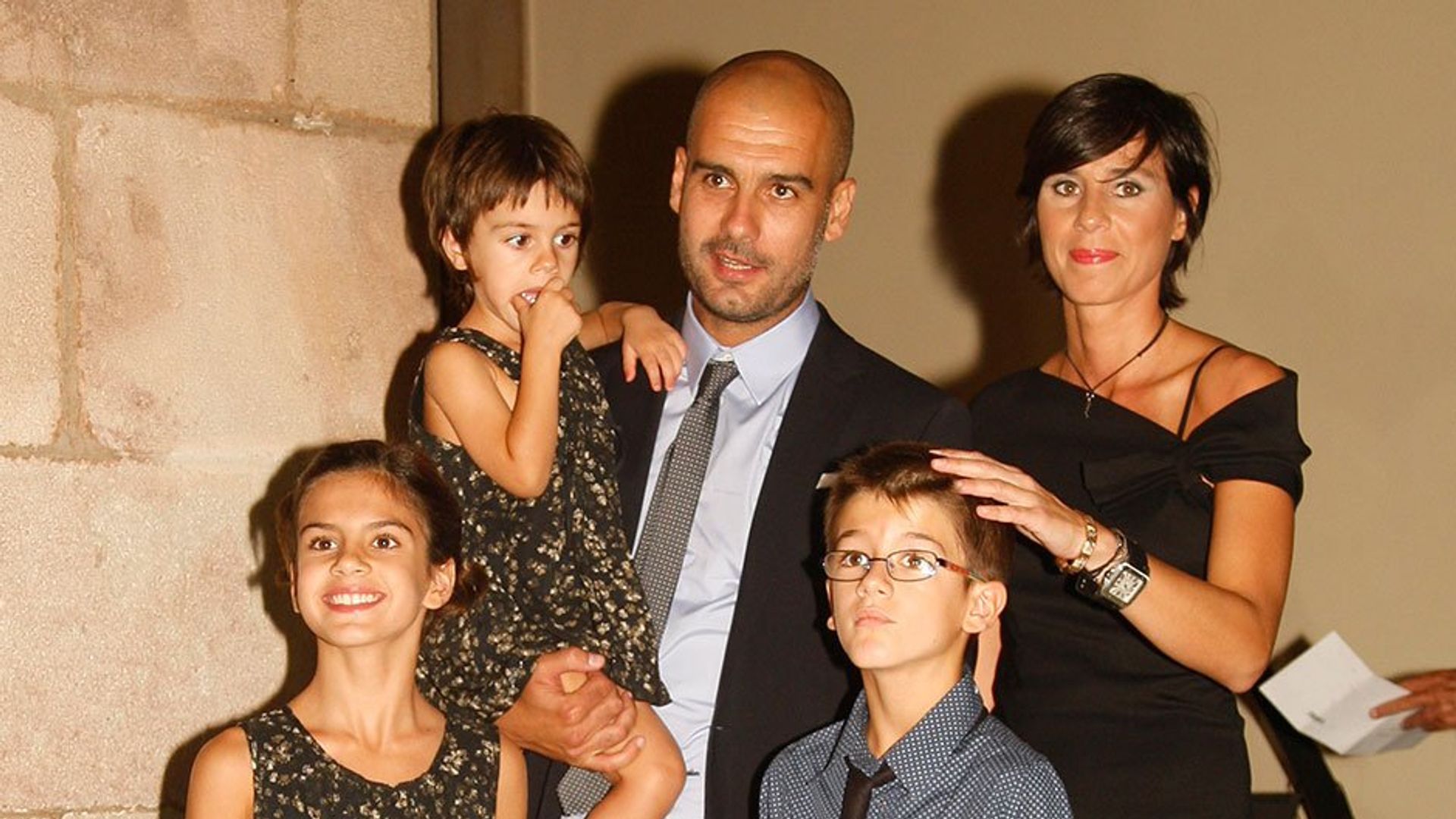Pep Guardiola con sua moglie e i suoi figli