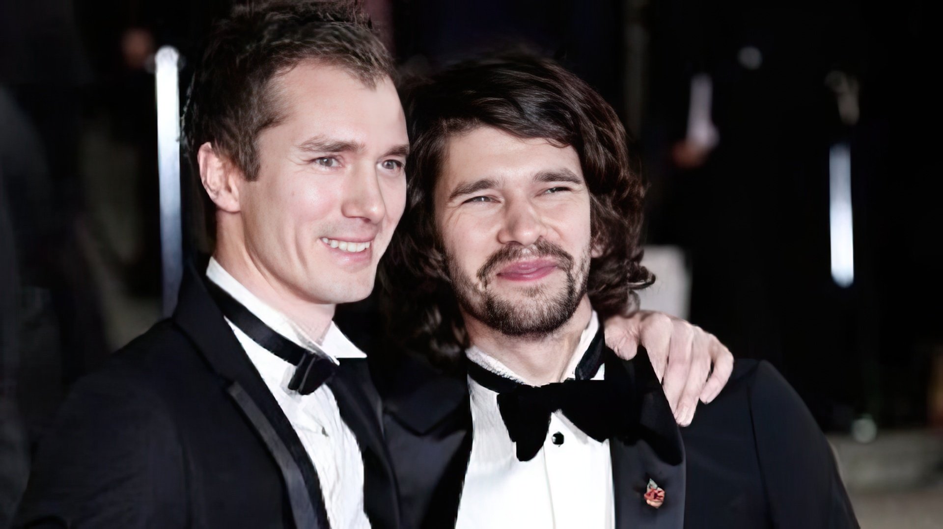 Ben Whishaw ha un fratello gemello, ma non si assomigliano affatto