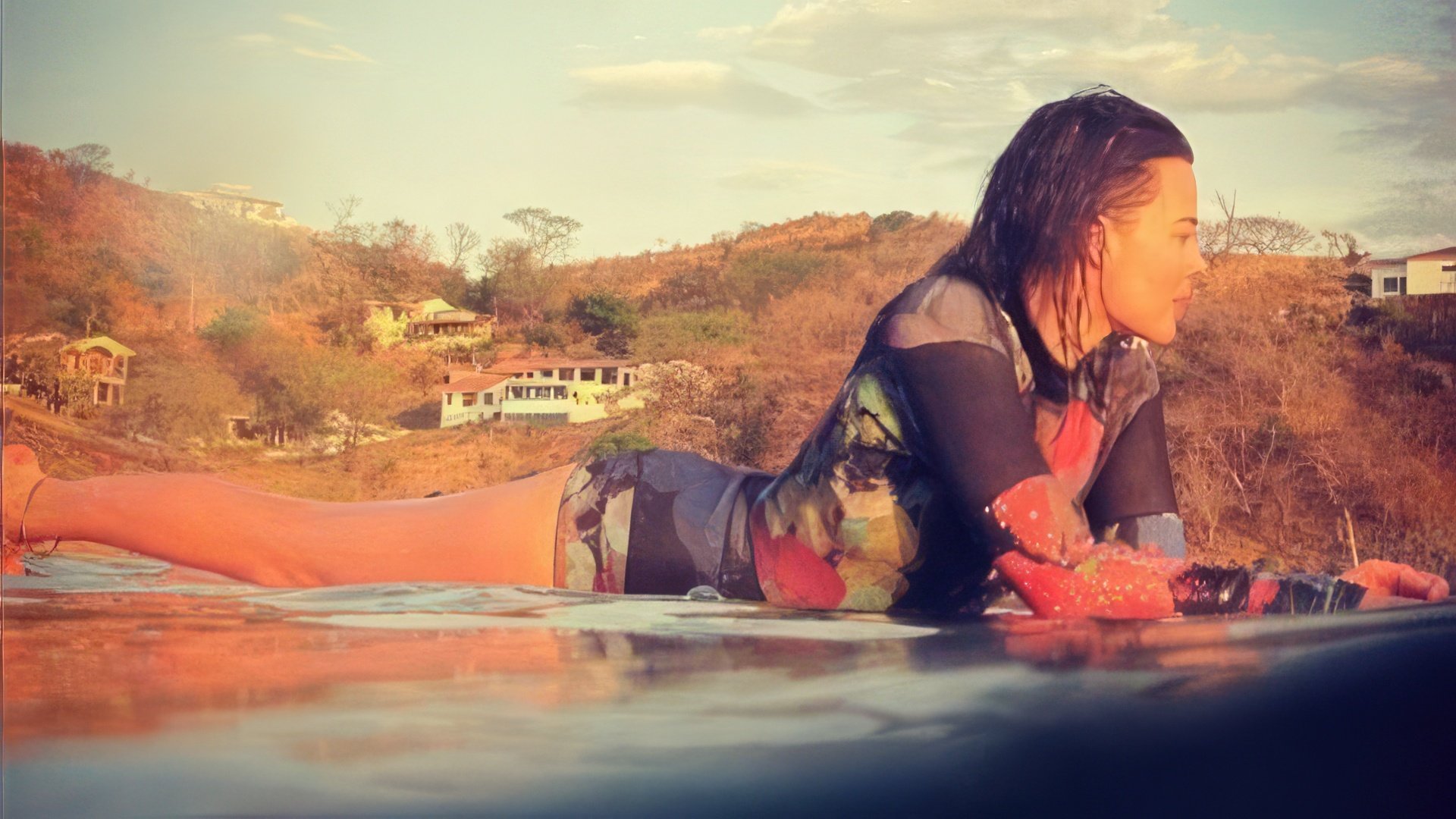 Da vera australiana, Margot Robbie ama il surf