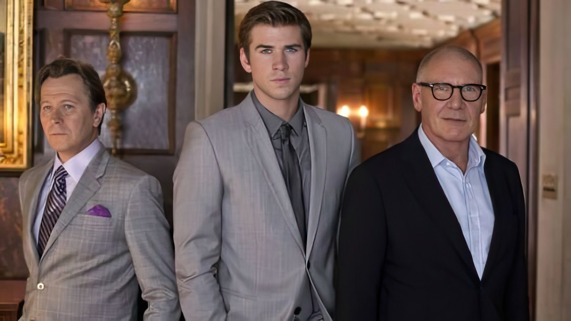 Liam Hemsworth con Gary Oldman e Harrison Ford