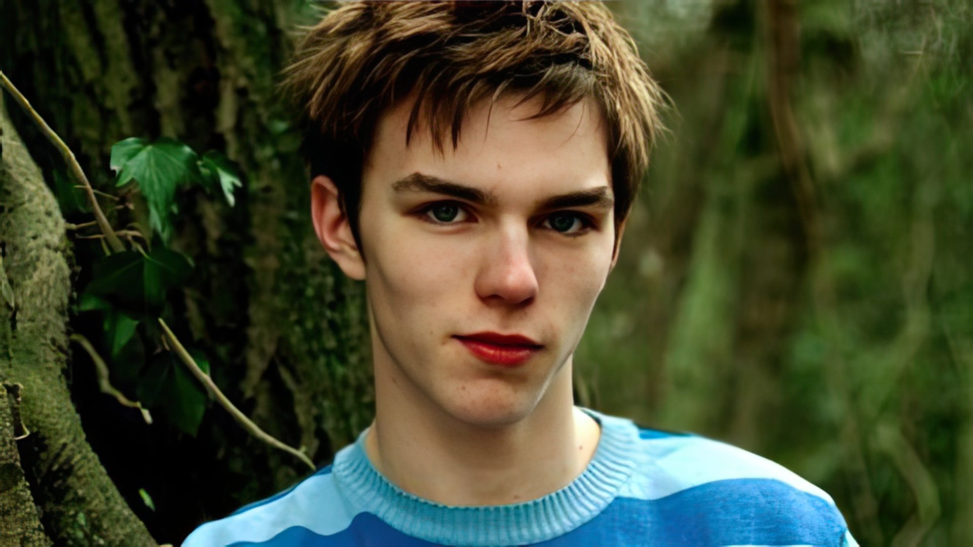 Nicholas Hoult recita nei film dalla prima infanzia