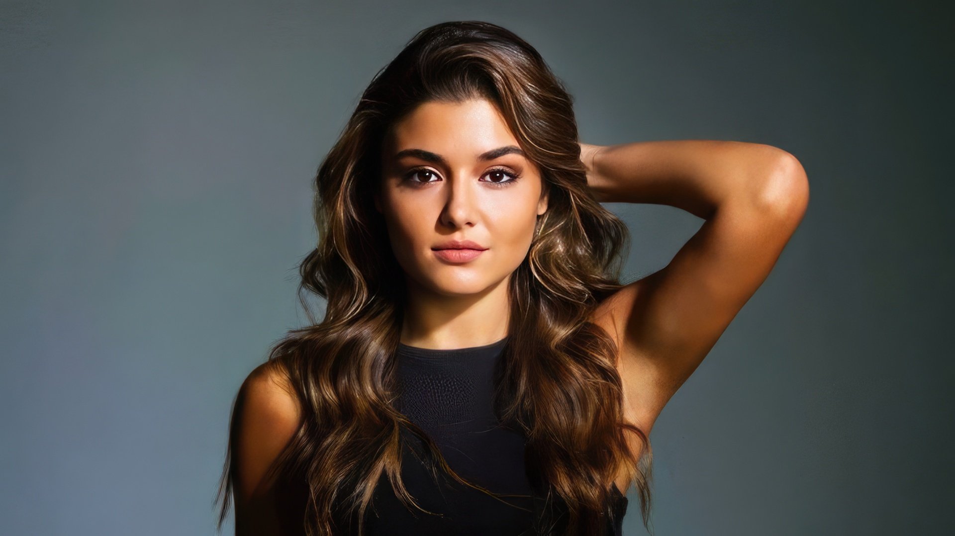 La bella donna turca, Hande Erçel