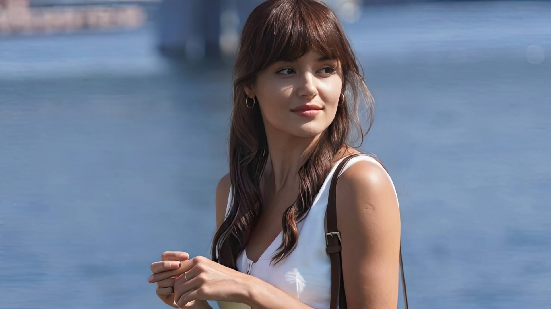L'incantevole Hande Erçel