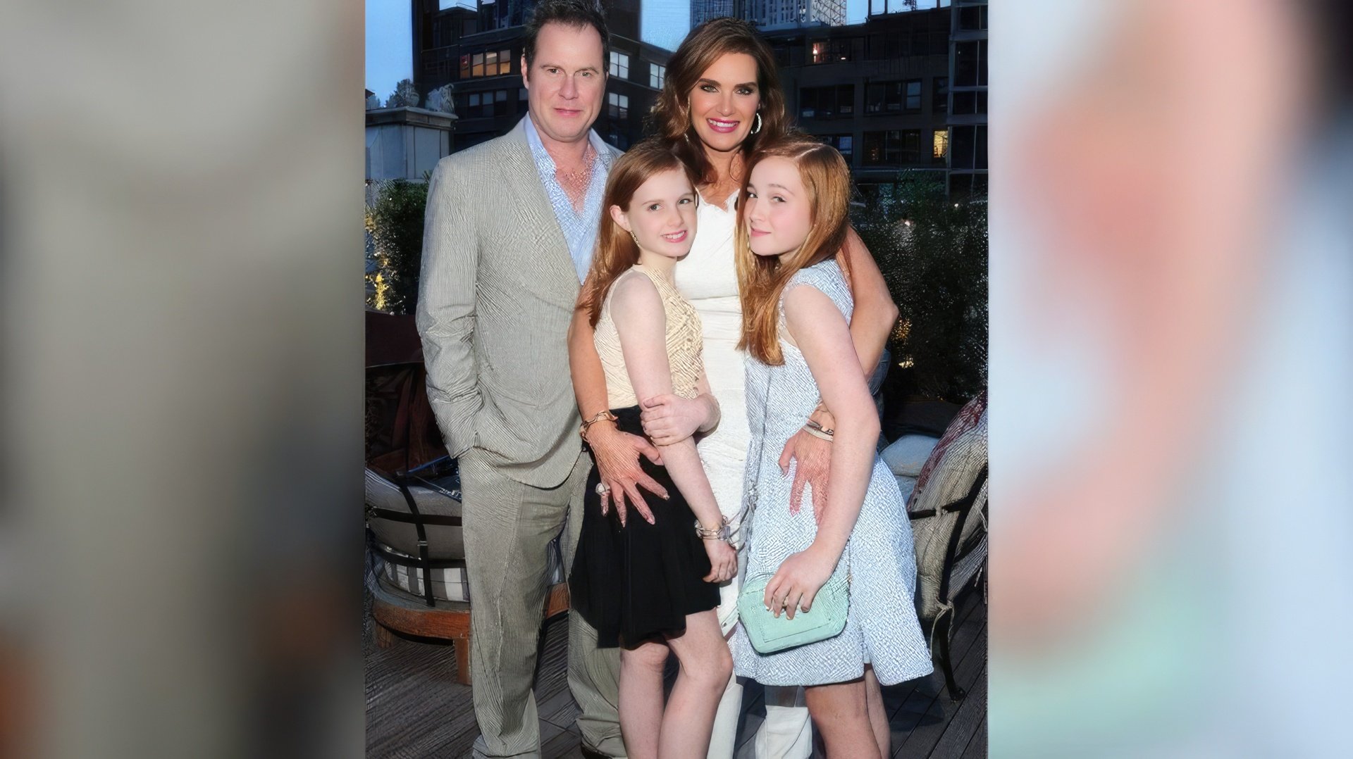 Brooke Shields con la sua famiglia