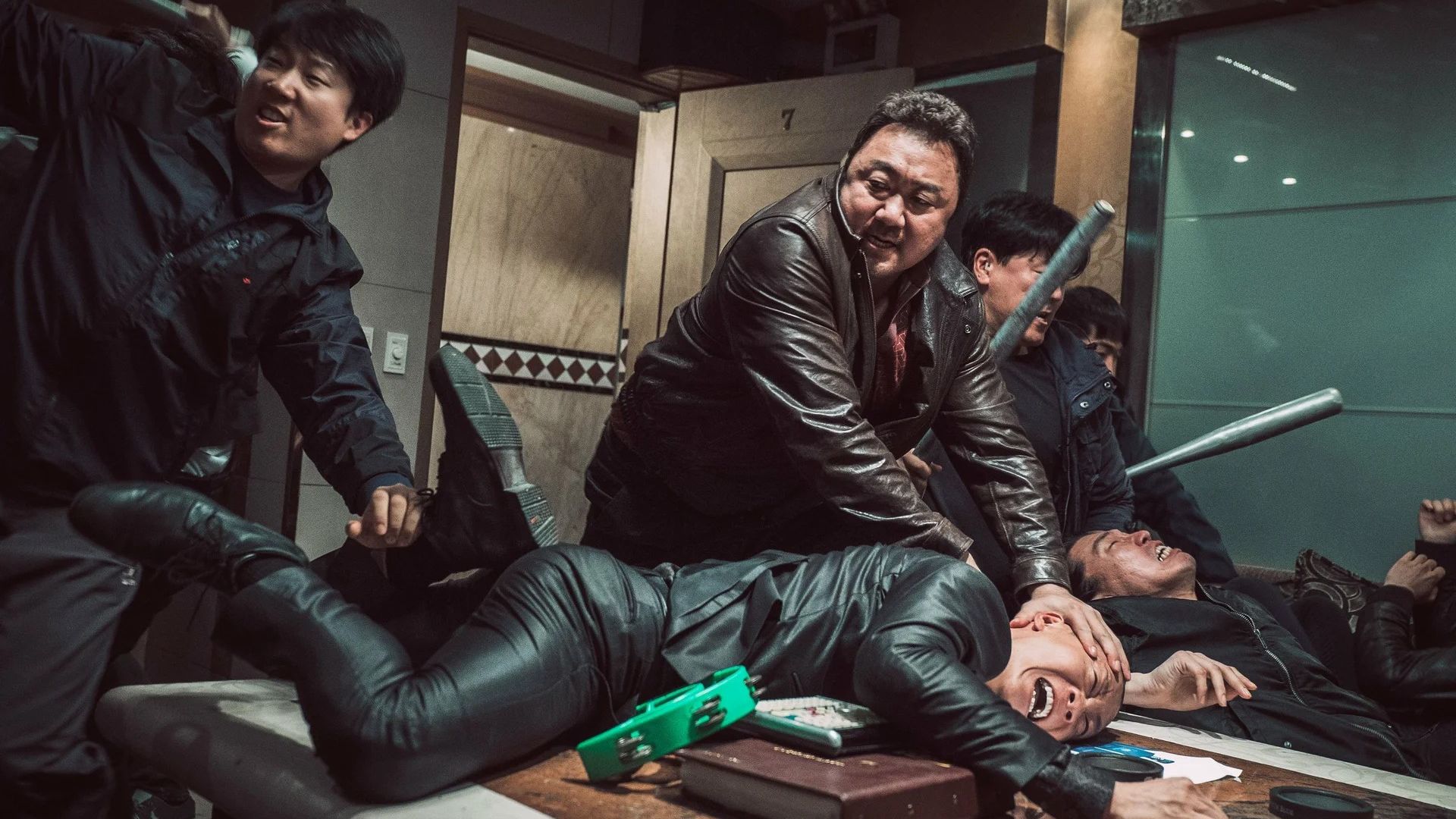 Una scena da 'The Outlaws'
