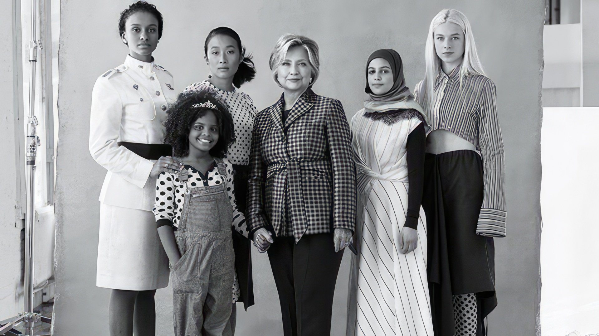 Hunter Schafer durante l'incontro con Hillary Clinton