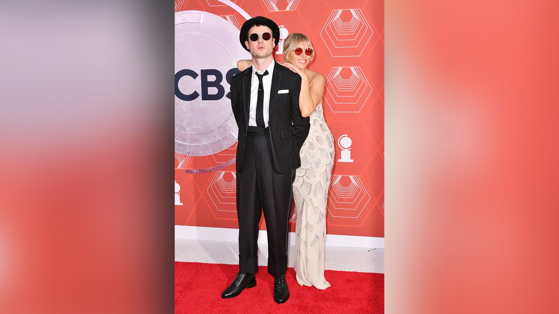 Tom Sturridge e Sienna Miller