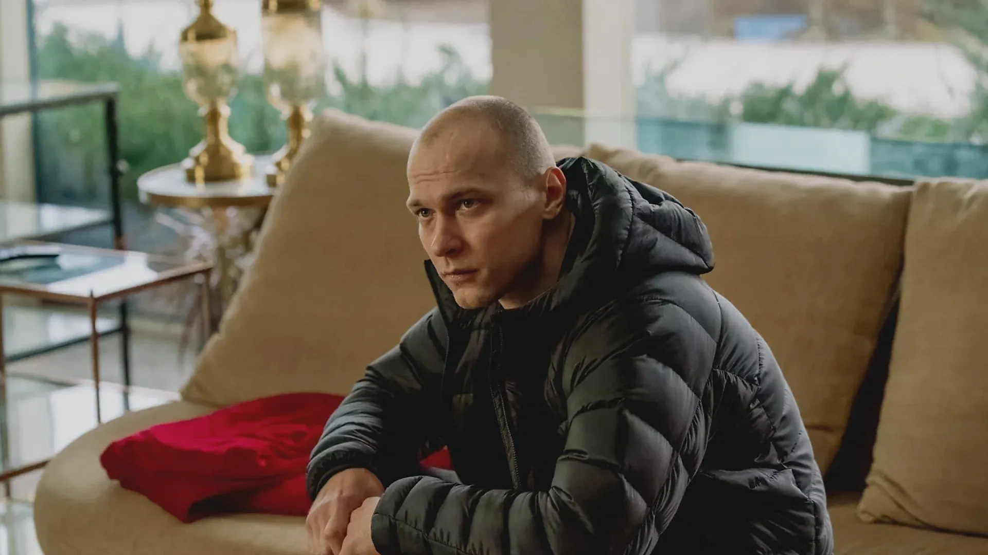 Jurij Borisov nel film "Anora"