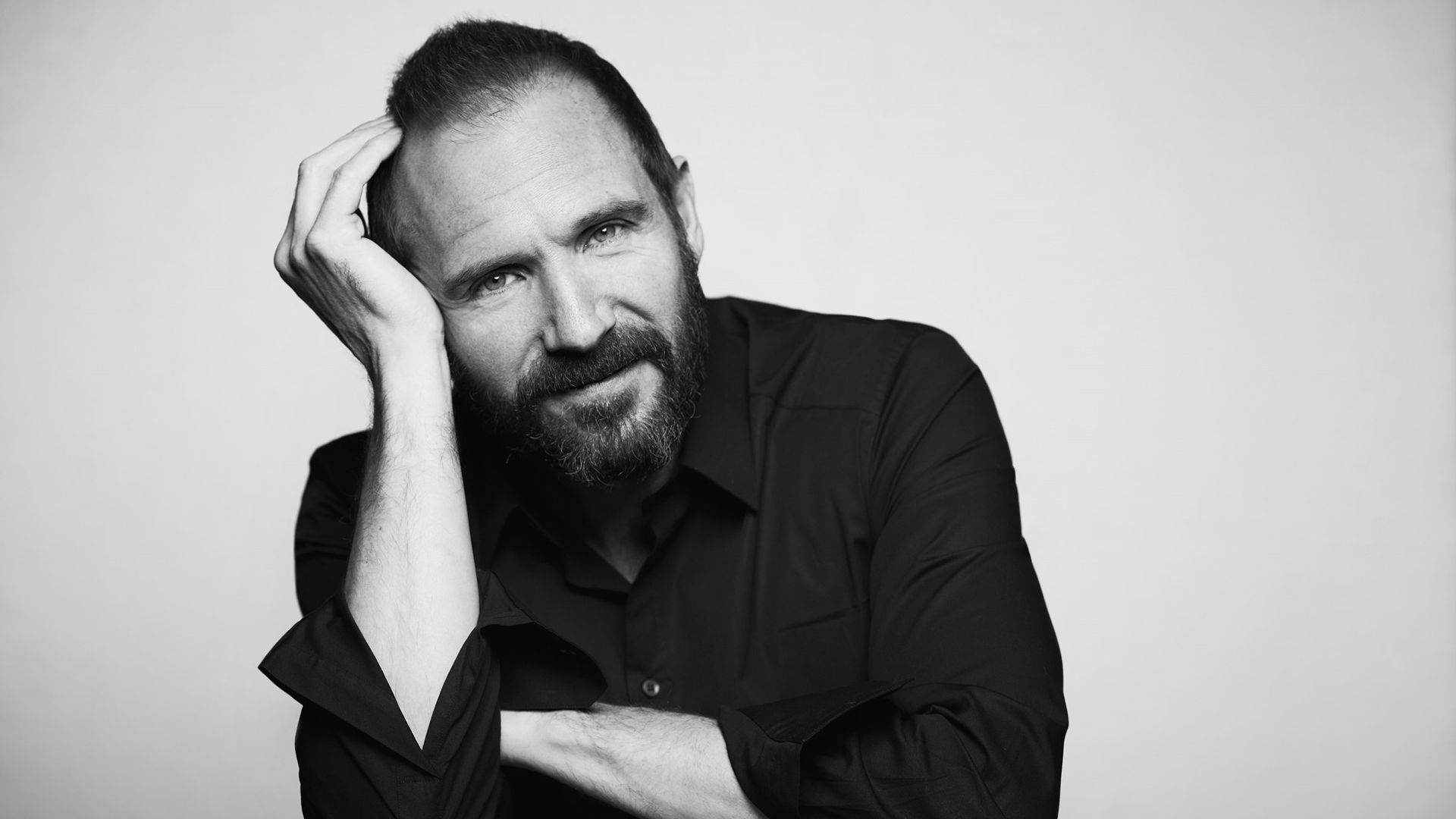 L'attore Ralph Fiennes – Un Uomo Capricorno
