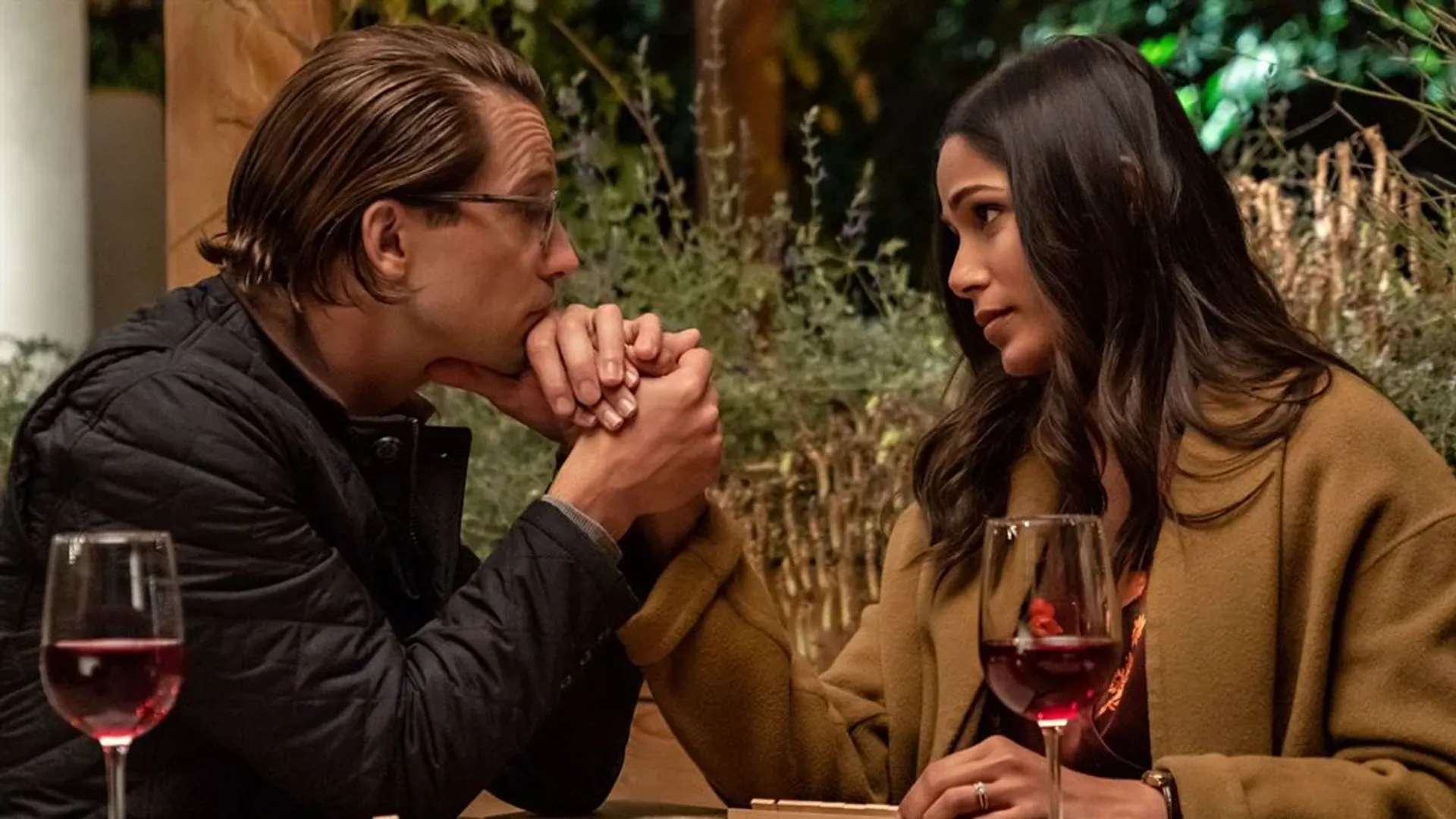 Logan Marshall-Green e Freida Pinto