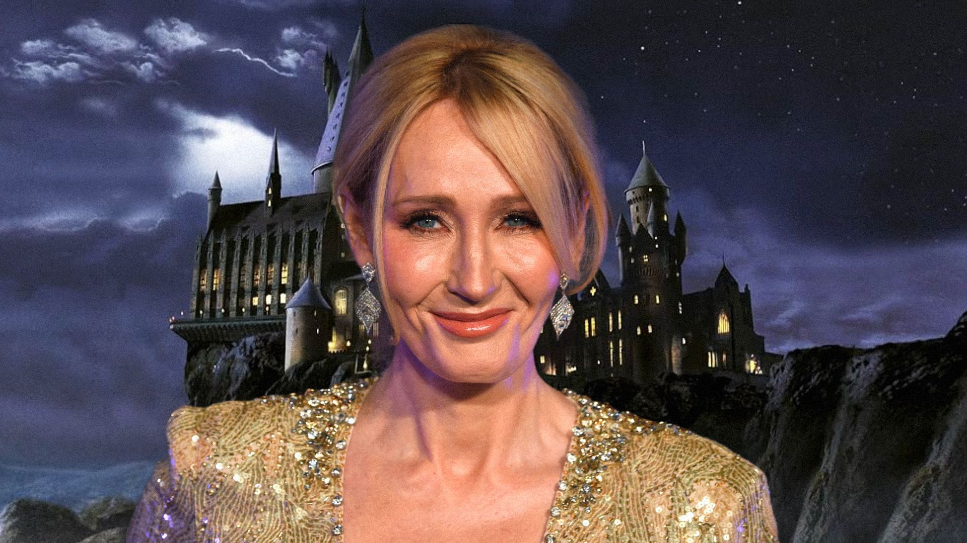 La scrittrice J.K. Rowling in un abito dorato sorride sullo sfondo di Hogwarts
