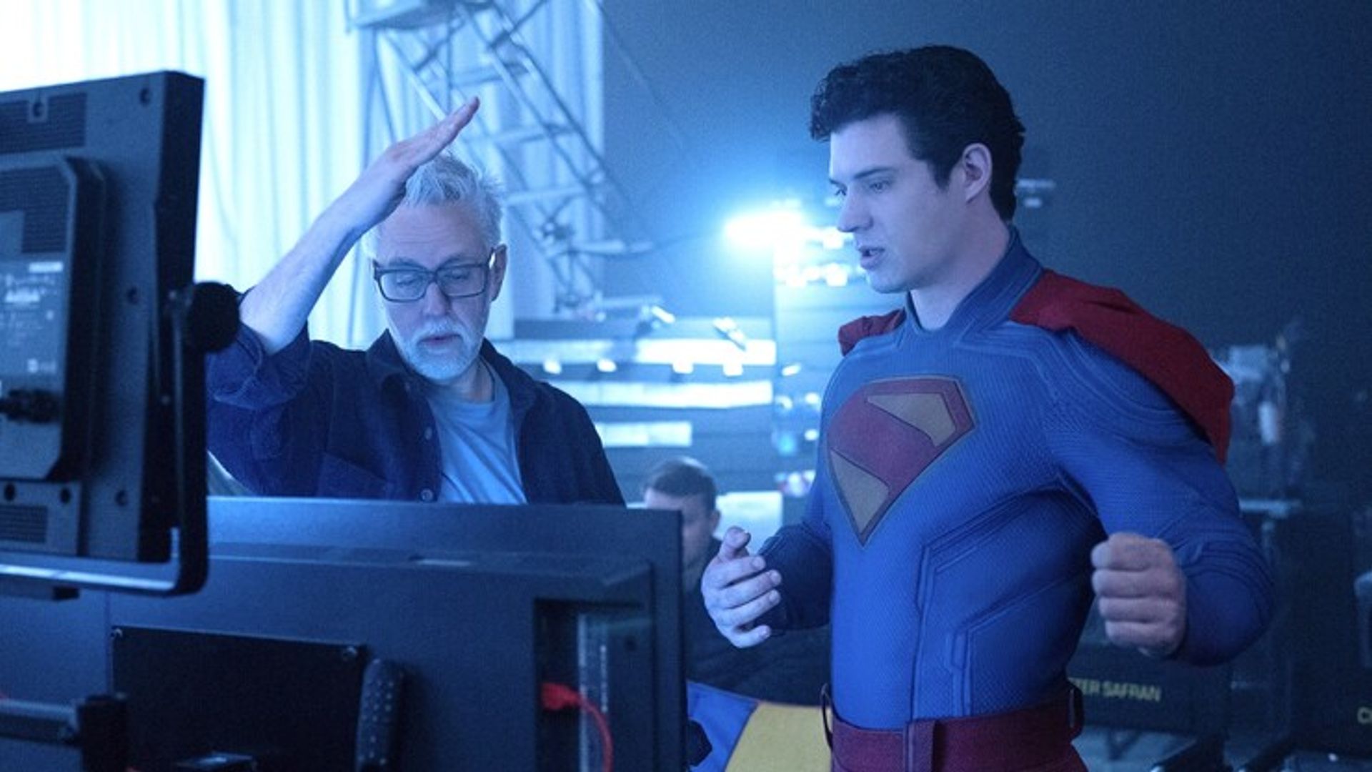 James Gunn sul set di "Superman"