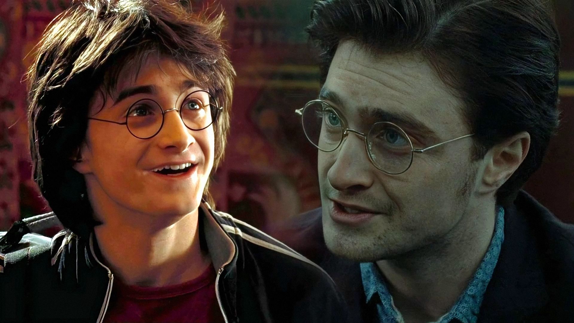 L'attore Daniel Radcliffe con giacca nera e occhiali che sorride